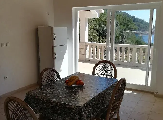 Secluded Fisherman's Cove Bratinja Luka, Korcula - 12764 * Zrnovo